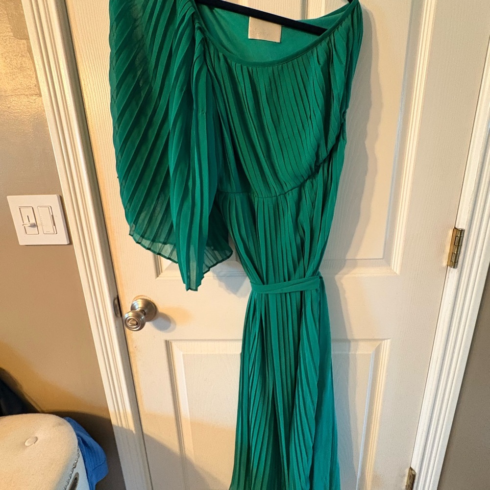 One Shoulder Green Pleated Dress